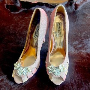 Badgley Mischka ab light pink open toe pumps 4.5” heel